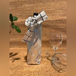 Handcrafted Cloth Reusable Wine/Beverage Bag: Sauvi